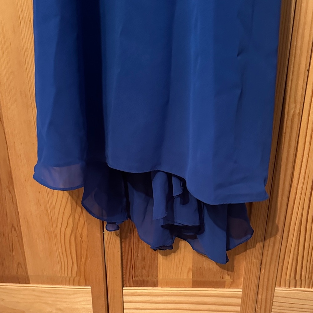 Elegant Blue Evening Gown - Picture 3 of 7
